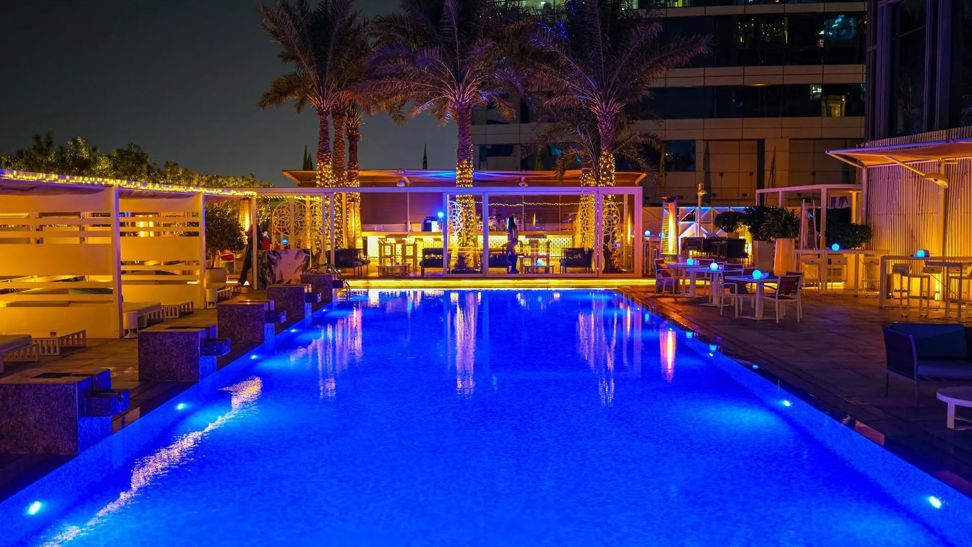 Media One Hotel Dubaj