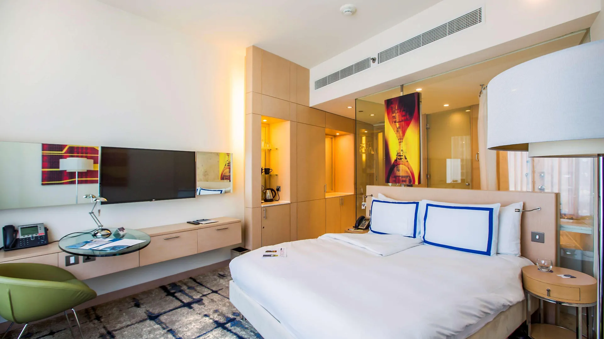 Media One Hotel Dubai